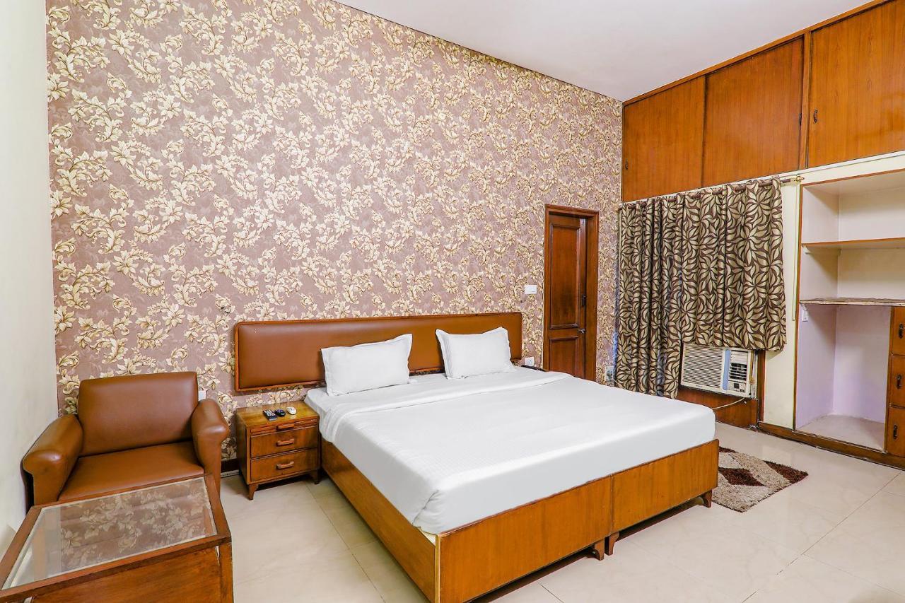 FabHotel Executive Guest House Hasanganj Exterior foto