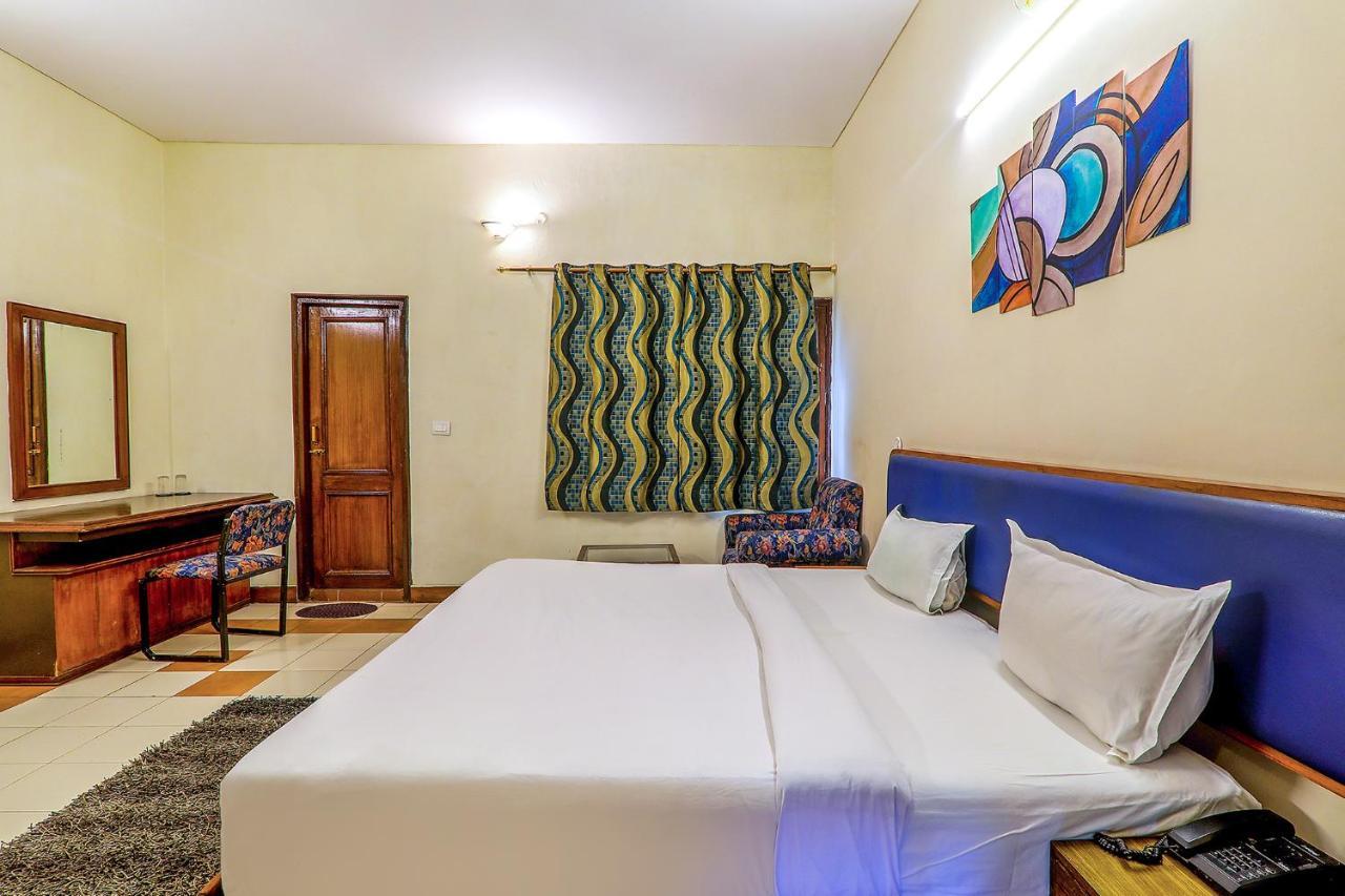 FabHotel Executive Guest House Hasanganj Exterior foto